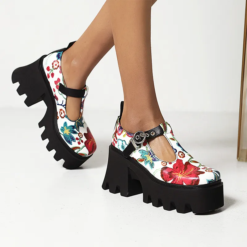 Women's PU Leather Pumps / Alternative Style Mixed Color Platform Shoes with Flower Print